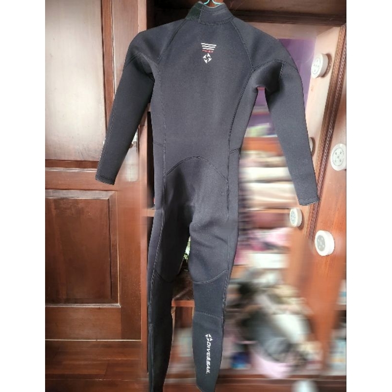 Preloved wetsuit