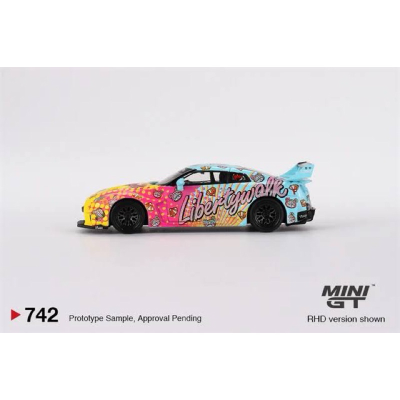 Mini gt Nissan gtr r35 lbwk kuma