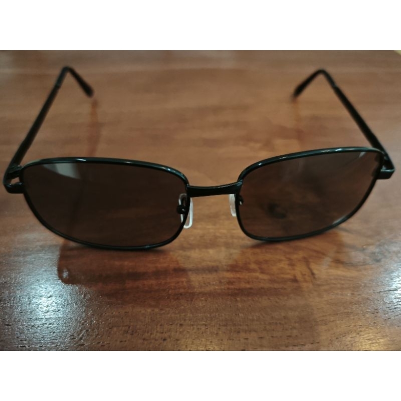 Driving sunglasses polarized. clear vision and safety