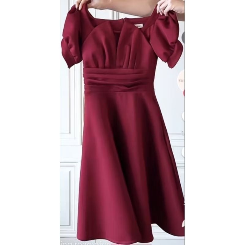 dress merah maroon
