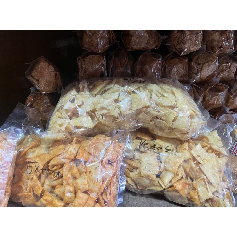 

kue bawang mama julak extra pedaa 500gram
