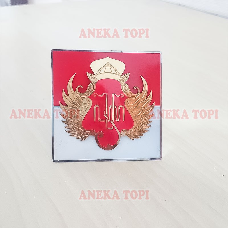 Emblem Grill Logo Keraton Yogyakarta Bendera Emblem Grill Aksesoris Tempelan Mobil - Aneka Topi