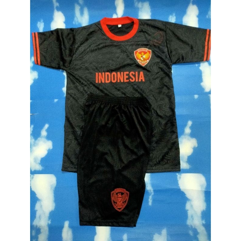 SETELAN BOLA ANAK TIMNAS HITAM USIA 9-14 TAHUN
