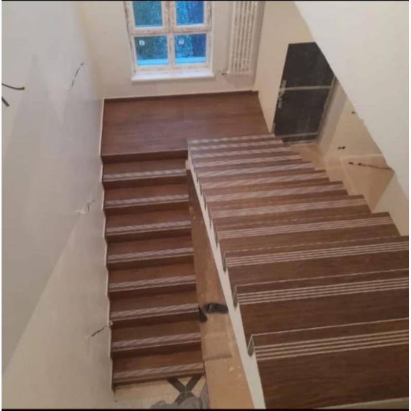 granit pijakan tangga motif kayu 30x90 20x90/bodes segitiga 90x90