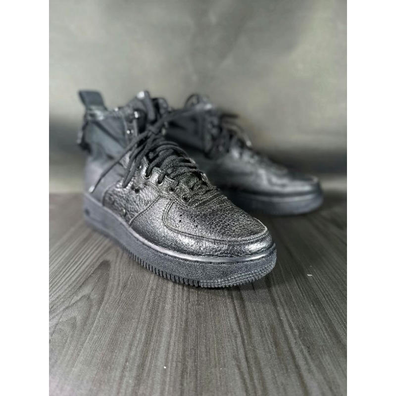 Sepatu boot kasual Air Force 1 SF Hitam mid