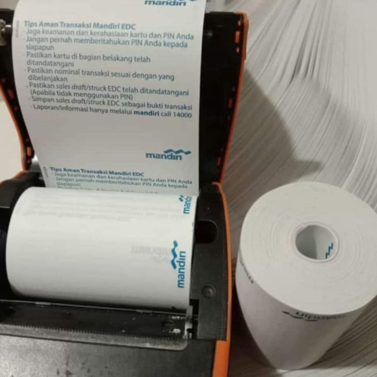 

Murah Keren Kertas Kasir Struk Thermal EDC cetak logo Bank mandiri ukuran 58x4 untuk semua mesin edc paket 1pcs