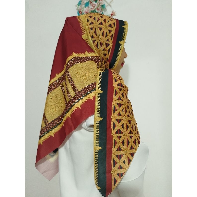 hijab segi empat tapis Lampung/hijab motif batik Lampung/hijab printing/finishing laser cutting