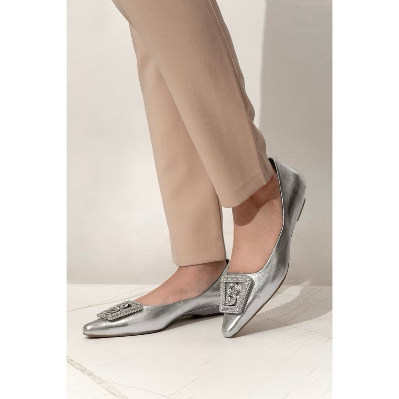 preloved sepatu buttonscarves