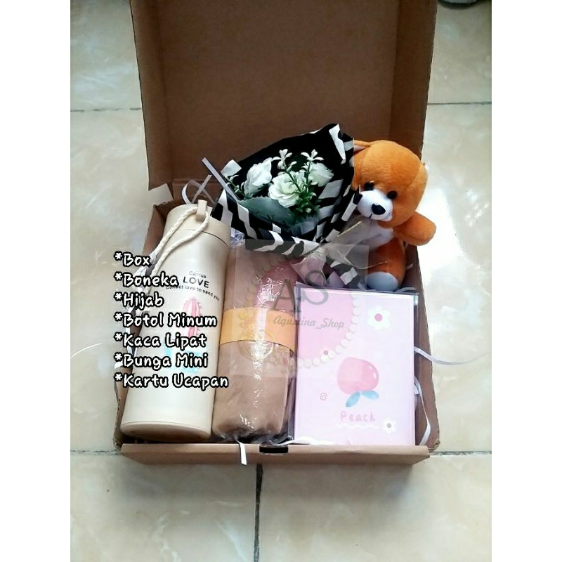 

Hampers Hijab Bella Square Premium Paket Hampers Ulang tahun Gift Box Ultah / Valentine / Wisuda Murah