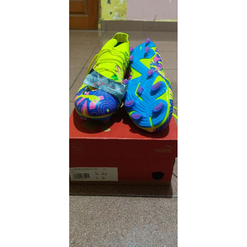 sepatu bola second