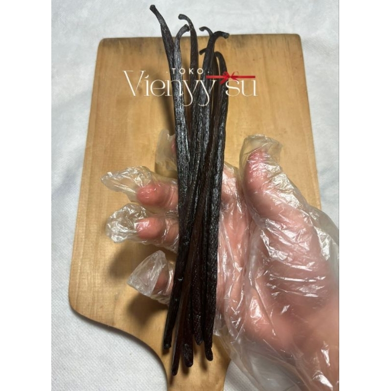 

Vanilla Beans Planifolia/Vanili , Grade Gourmet/Grade Ekspor, Vanilla 18cm keatas, 1vot