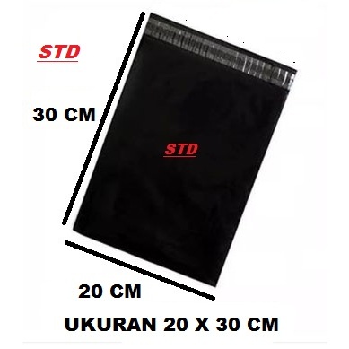 

PLASTIK PACKING UKURAN 20 X 30 HITAM GLOSY ISI 50 LEMBAR KUAT DAN ELASTIS