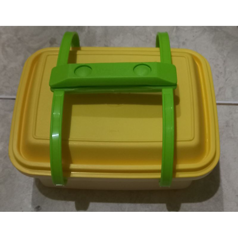 kotak bekal anak tupperware second