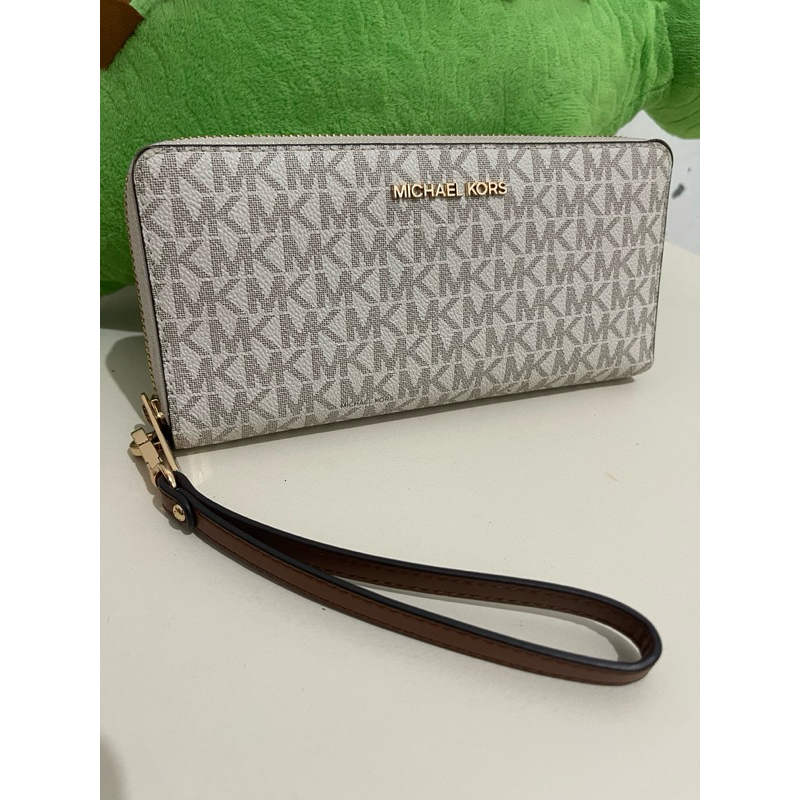 dompet MK