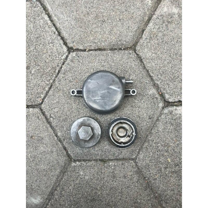 TUTUP KLEP+TUTUP GEAR SENTRIK YAMAHA MIO SPORTY/MIO SMILE/FINO KARBU/NOUVO(ORIGINAL)