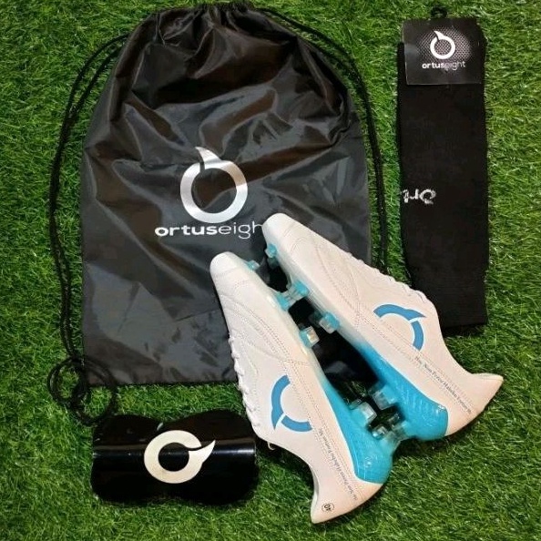 Paling Puas  Sepatu Bola Ortus Paket 4 Sepatu Sepak Bola Catalyst Meister Sol Bening