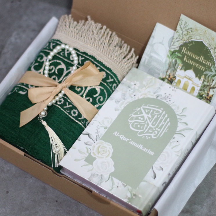 Hot Selling  paket sajadah alquran hampers lebaran idul fitri seserahan alat sholat mahar pernikahan