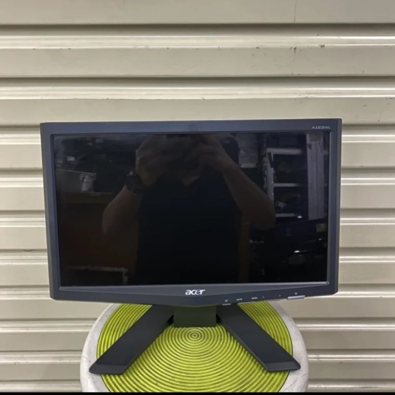 Monitor LED Acer 16.inch X163WL Wide Screen Mulus