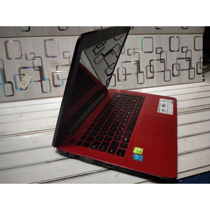 Laptop Asus x455LF core i5-5200/ram8gb/ssd256gb/VGA Intel Grapich 5500+Nvidia GeForce 930mx siap pak