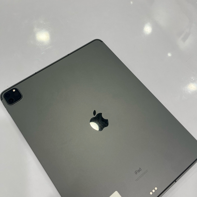 ipad pro 5th generation M1 12.9 inch 128 gb second