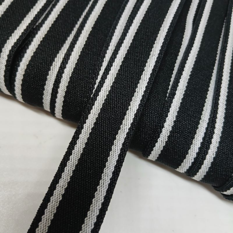 karet elastis salur 2,5 cm.per meter