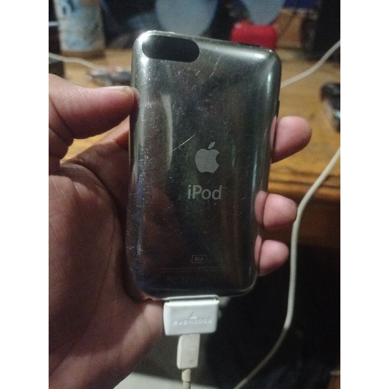 ipod touch gen 2 8GB