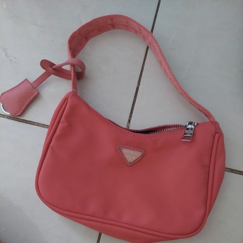 preloved tas ketek prada nylon mini