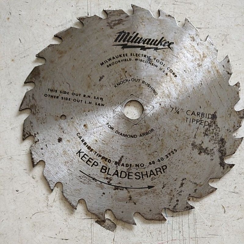 circular saw nlade 7 1/4" carbide tipped, lubang 5/8" Milwaukee