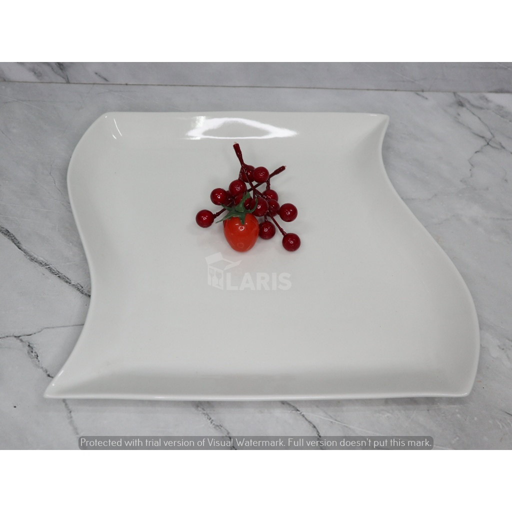 Legacy Piring Ombak Keramik 26 cm / Legacy Wave Dish E309 / Piring Unik Saji