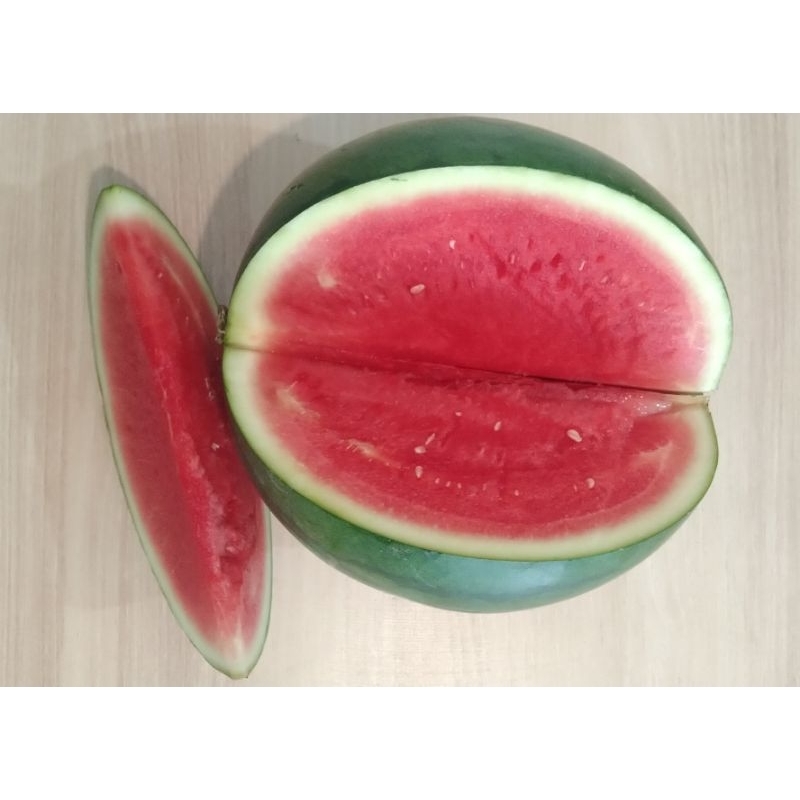 

Semangka 1 pcs (uk 2.3-2.5kg)