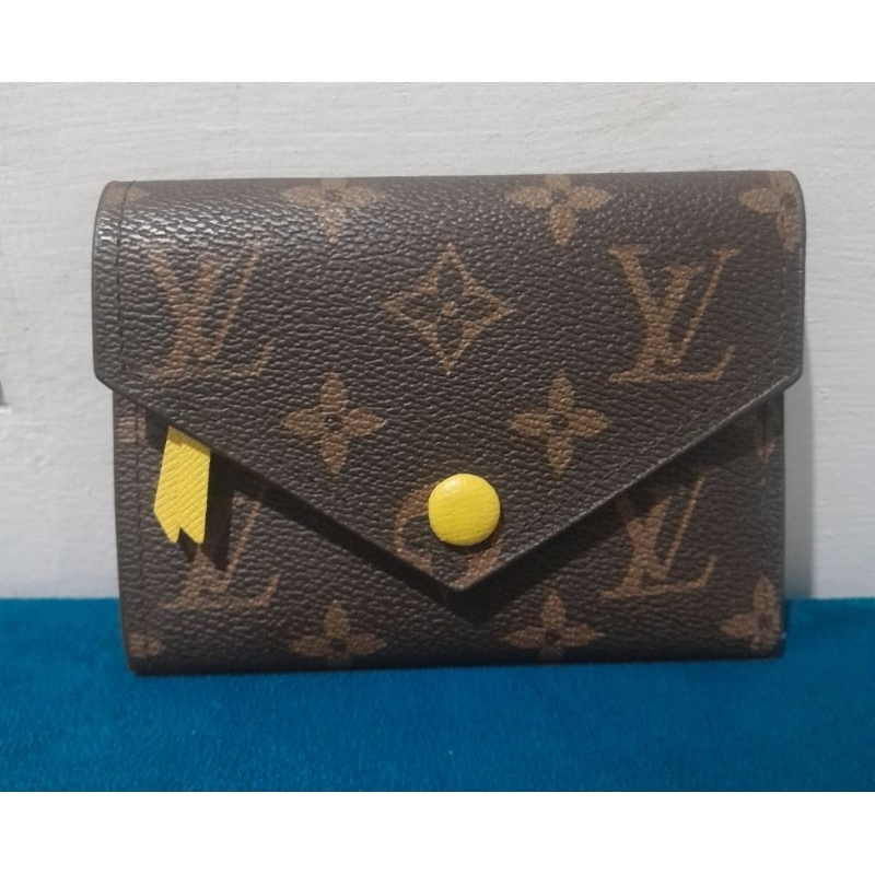 dompet kecil preloved LV