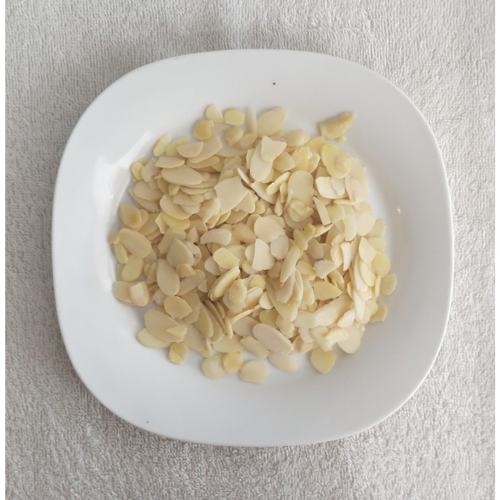 

KACANG ALMOND Slice 100gr / Kacang Almond Potong