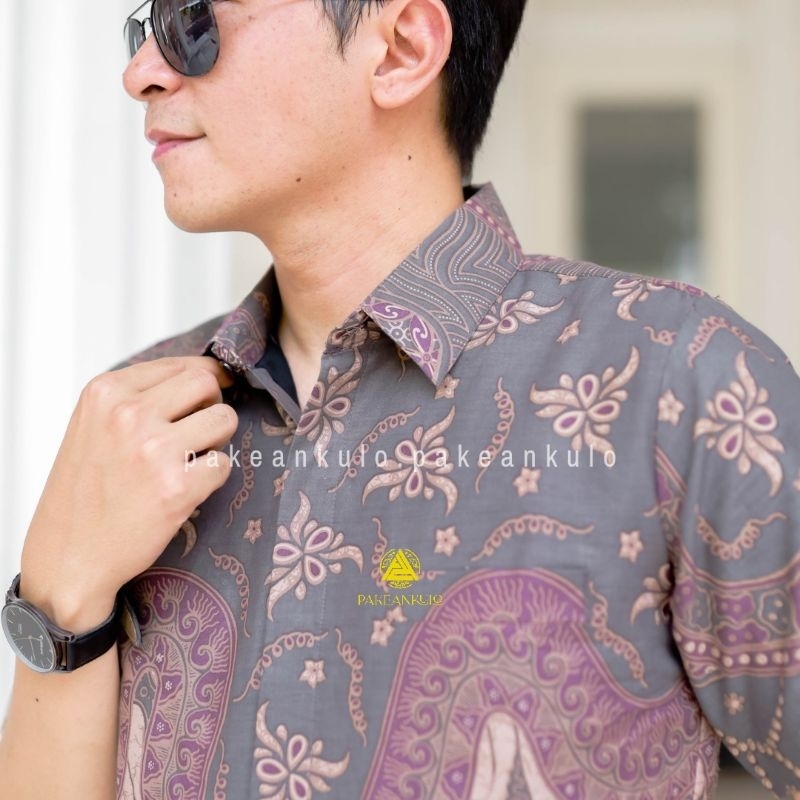 OFFICIAL PAKEANKULO Batik Premium Pria Slimfit Motif Aswangga Lengan Pendek