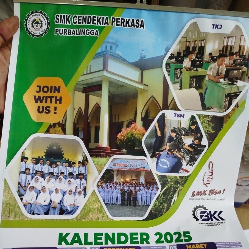 

CETAK KALENDER 2025 FOTO SENDIRI CUSTOM kalende promosi toko PILIH TEMPLATE KALENDER TAHUNAN 12 BULAN PAKAI KLEM