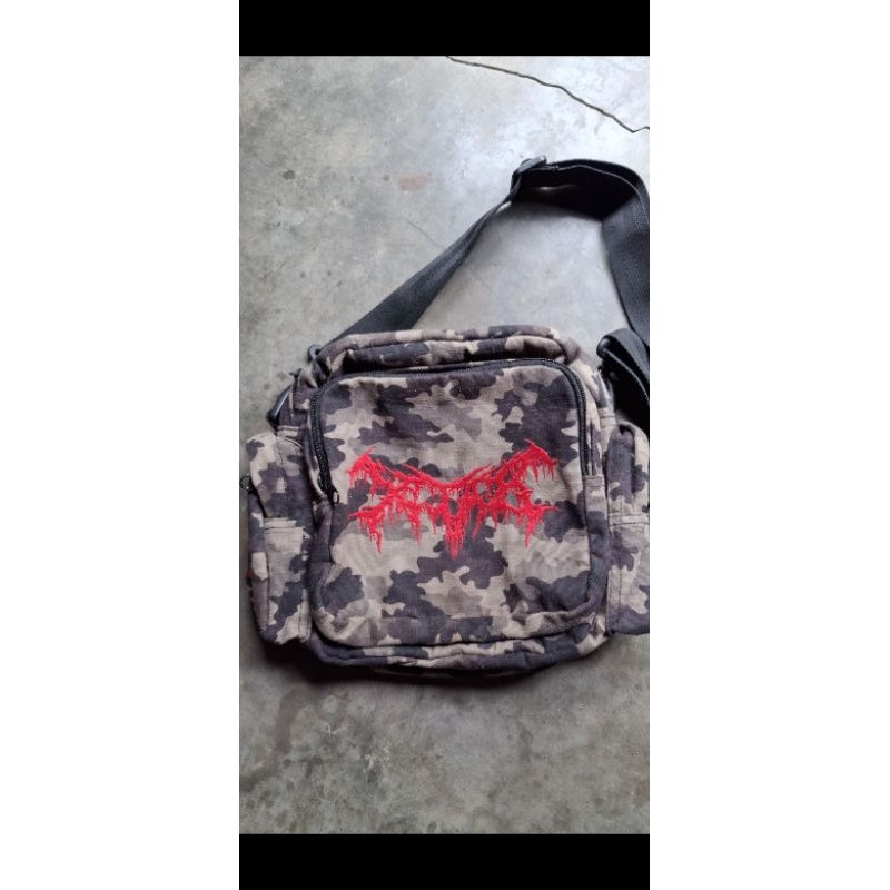 Slingbag Xtab death metal