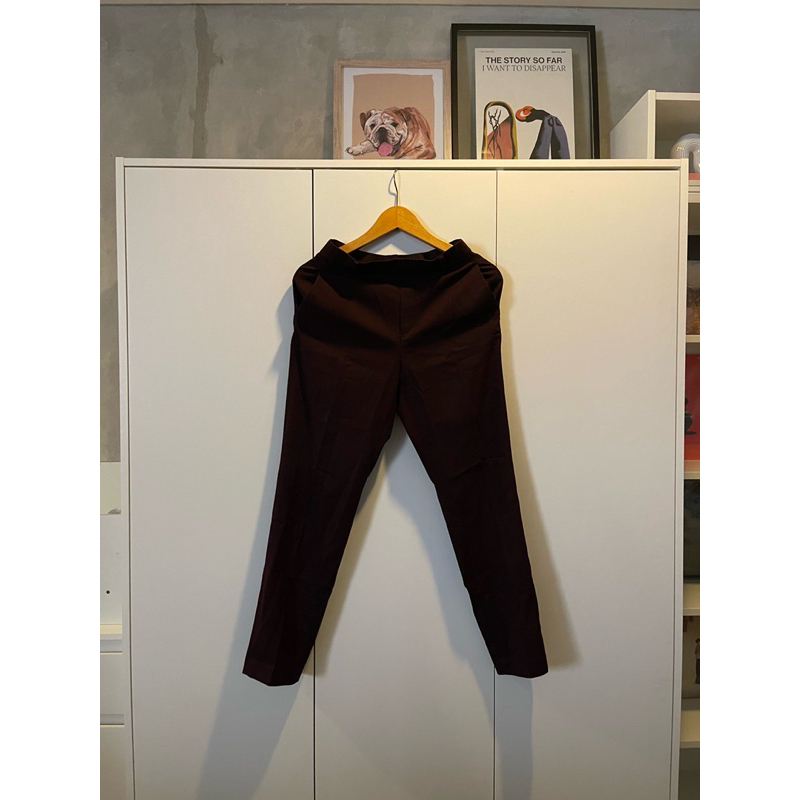 uniqlo maroon pants