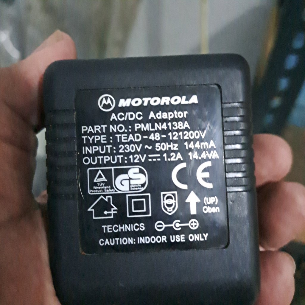 ADAPTOR HT MOTOROLA GP68 ADAPTOR CHARGER MOTOROLA GP2000 12 VOLT TRAFO