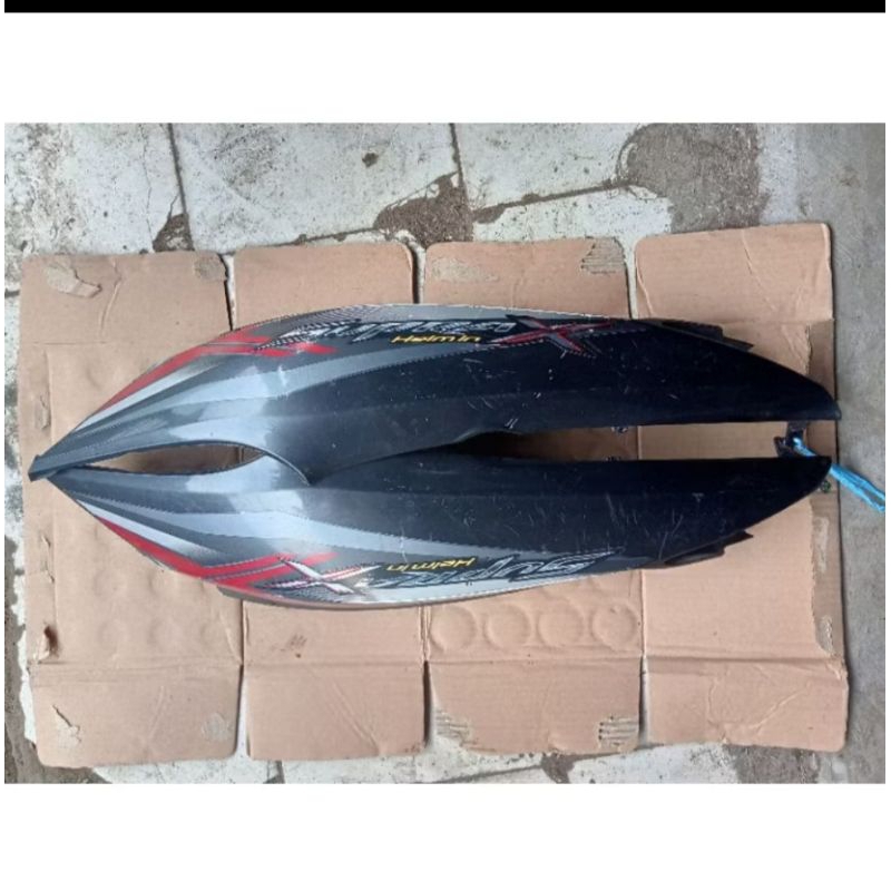 cover body belakang Honda Supra x 125 helm in original copotan