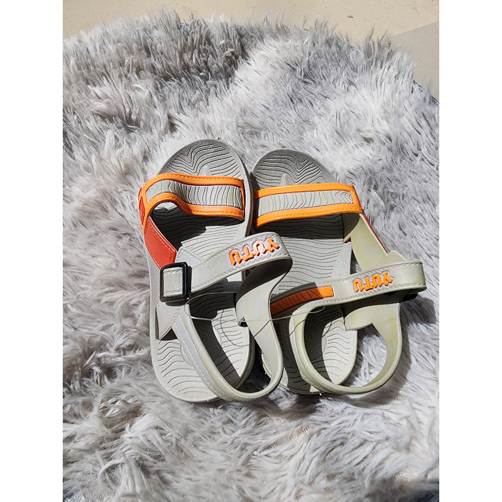 Sandal Gunung Anak Pria dan Wanita Karet lentur dan anti slip