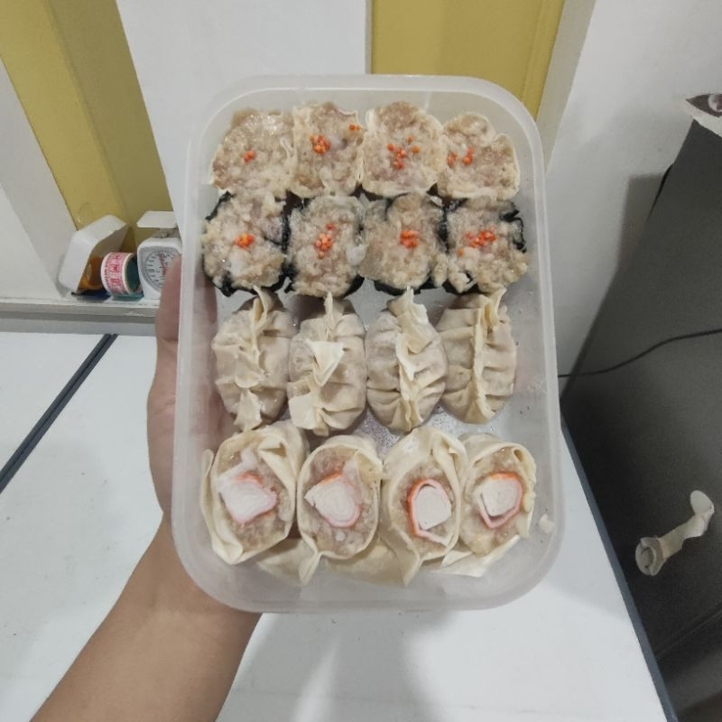 

Dimsum Mix 4 Rasa Frozen 16's/ Dimsum Mix 4 Rasa Frozen isi 16pcs/ Dimsum Campur 4 Rasa