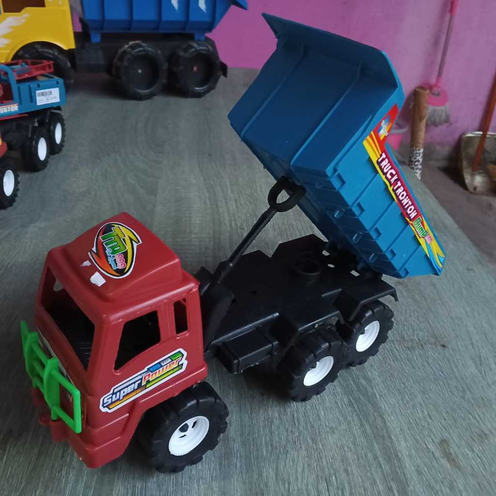 Mainan Truk Medium TTD999