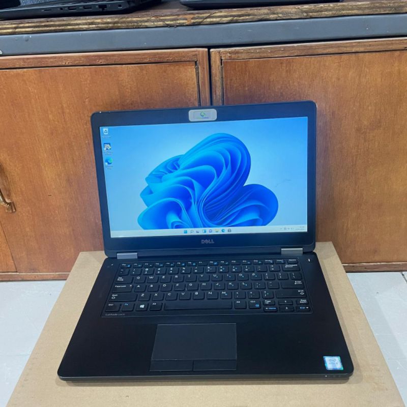 Laptop Dell Latitude E5470, Core i7 - 6600U Ram 8Gb/SSD 128Gb Dualvga AMD Radeon (TM) R7 M360 2Gb + 