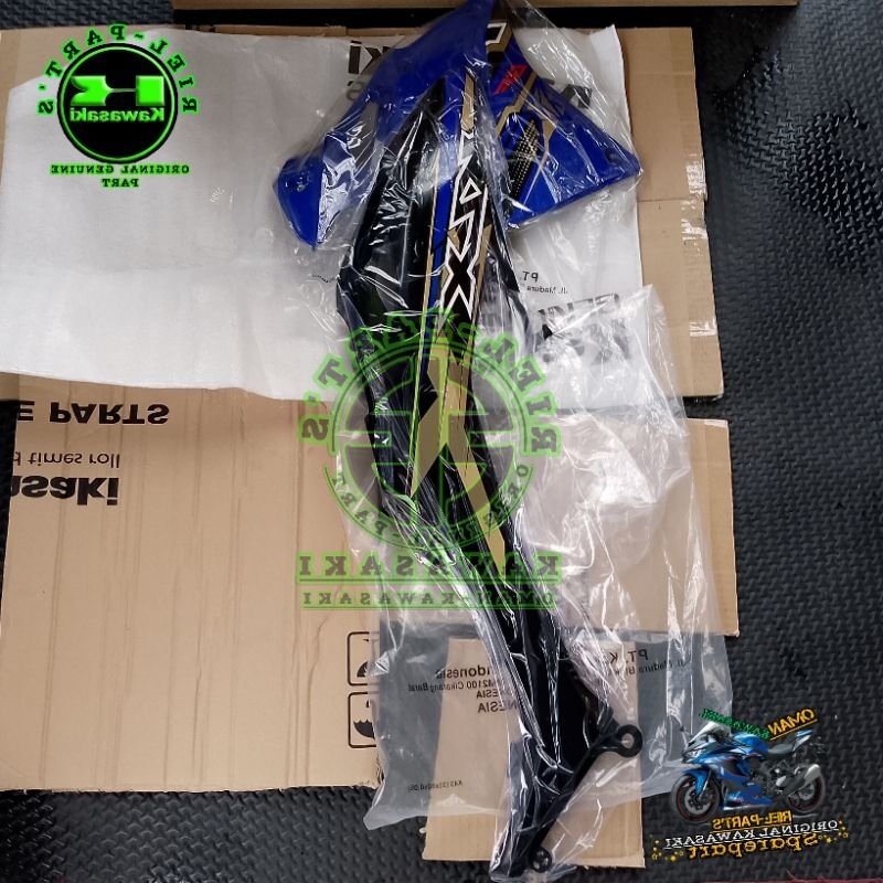 SAYAP SAMPING TANGKI SET KANAN NEW KLX 150 BF EXTREME BIRU LIST ORIGINAL KAWASAKI