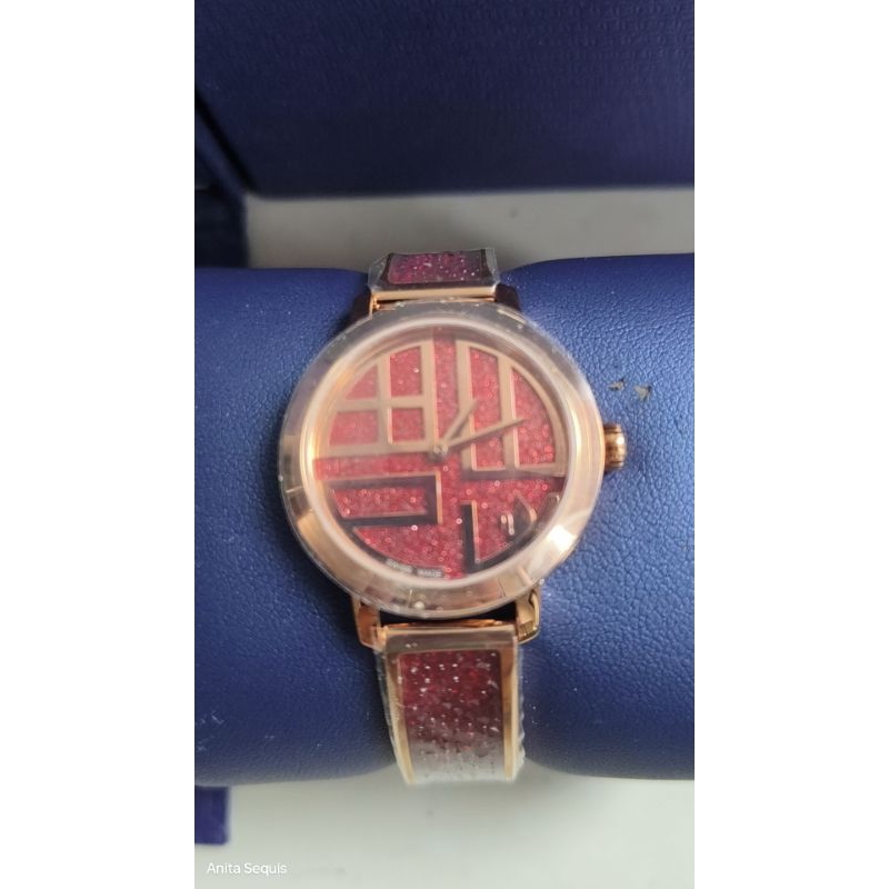 jam tangan Swarovski