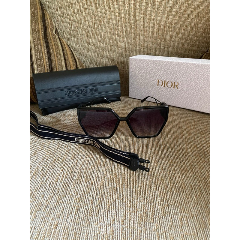 BUTTERFLY 30MONTAIGNE ALL BLACK SUNGLASSES