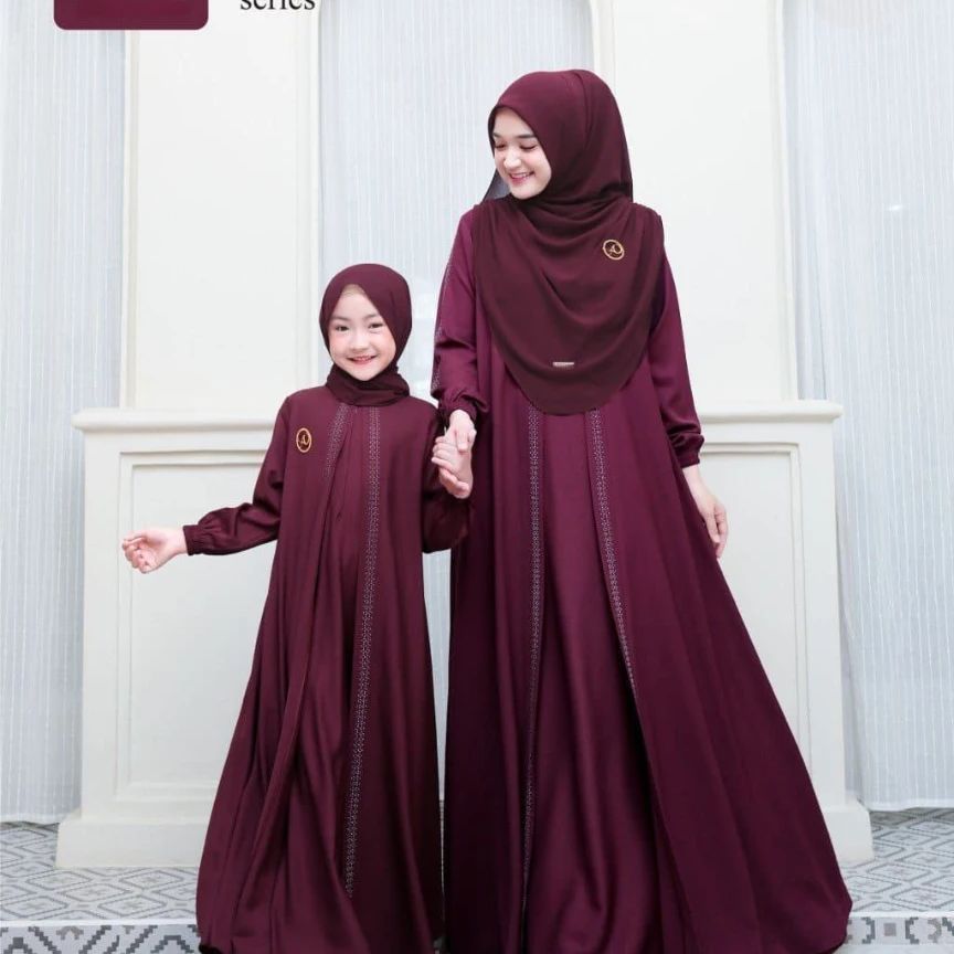 Gamis Abaya Couple Lebaran 2025 Nauren Sarimbit Ibu Anak Perempuan Warna Burgundy Model Layer ootd