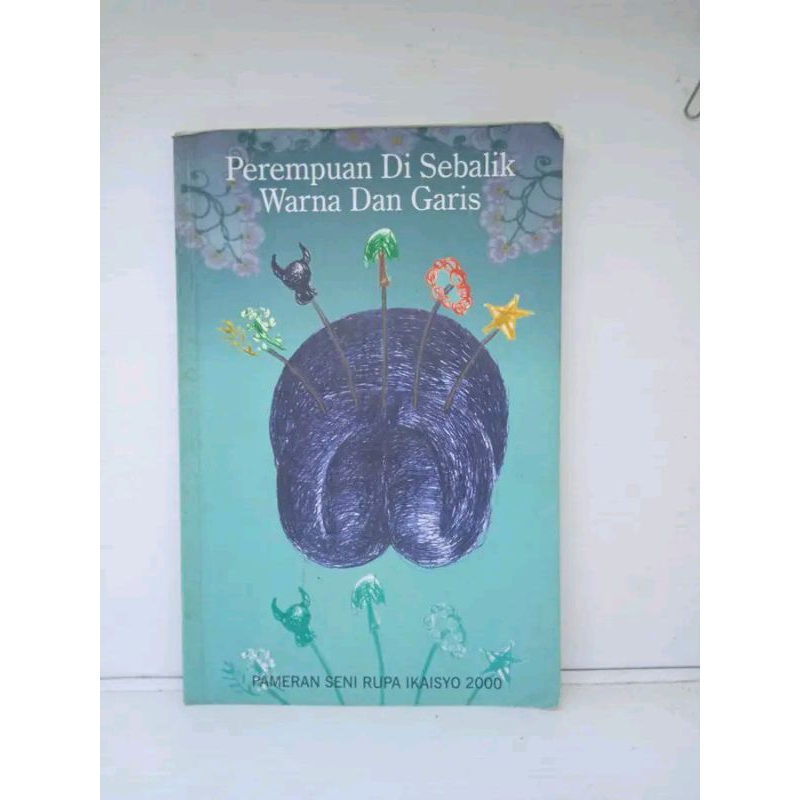 BUKU PEREMPUAN DI SEBALIK WARNA DAN GARIS