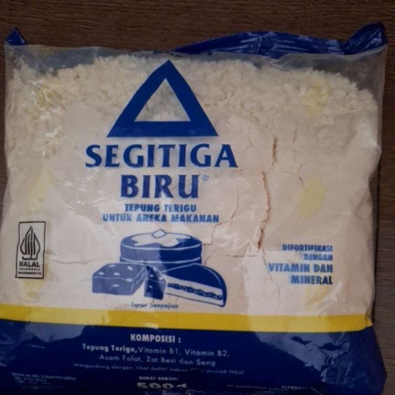 

segitiga biru terigu 500g