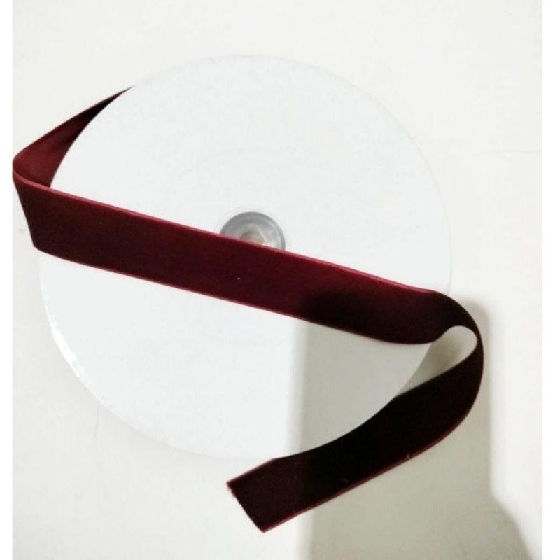 

Pita korea velvet bludru UK 2,5 cm per 90 centi