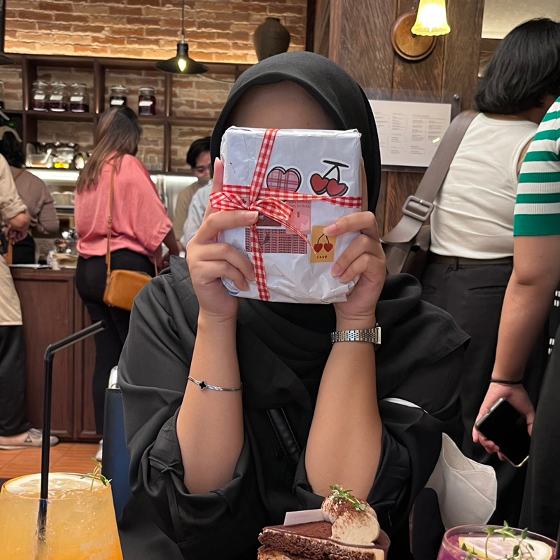 

gift/hadiah/kado lucu aesthetic idea